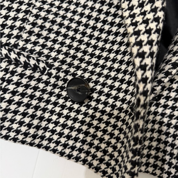 Zara Women's Houndstooth Crop Blazer - Picture 2 of 4
